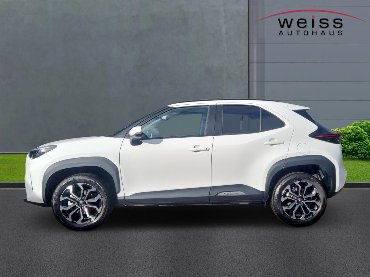 Toyota Yaris Cross Hybrid Teamplayer 1.5*Navi*LED*ACC*SHZ*LHZ*EPH*