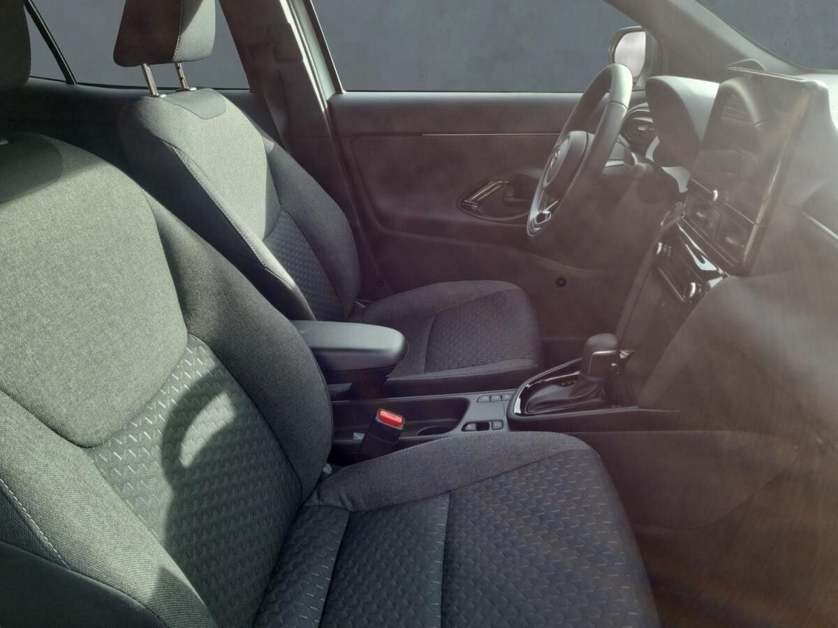 Toyota Yaris Cross Hybrid Teamplayer 1.5*Navi*LED*ACC*SHZ*LHZ*EPH*