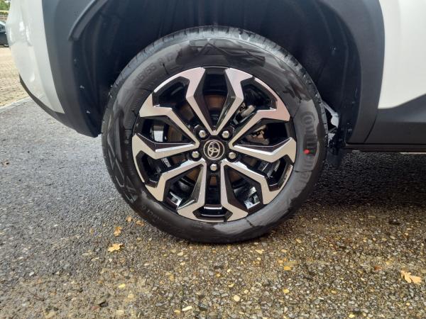 Toyota Yaris Cross Hybrid Teamplayer 1.5*Navi*LED*ACC*SHZ*LHZ*EPH*