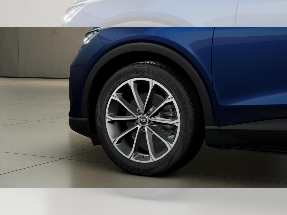Audi Q4 e-tron Sportback 35, AHK, Matrix-LED, 20 Zoll, 8-Fach bereift