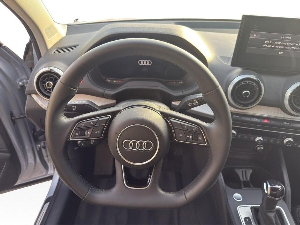 Audi Q2 advanced 35 TFSI S tronic *AHK*MATRIX*VIRTUAL*NAVI*TEMP*PDC*KAMERA*HECKKL.EL*SHZ*18"