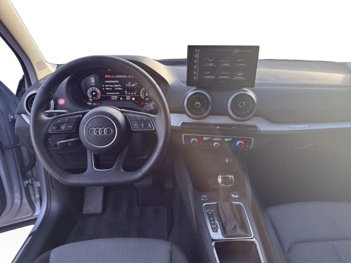 Audi Q2 advanced 35 TFSI S tronic *AHK*MATRIX*VIRTUAL*NAVI*TEMP*PDC*KAMERA*HECKKL.EL*SHZ*18"