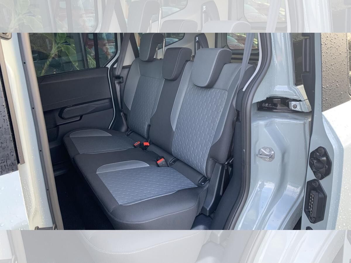 Ford Tourneo Courier Elektromotor 100 kW Titanium