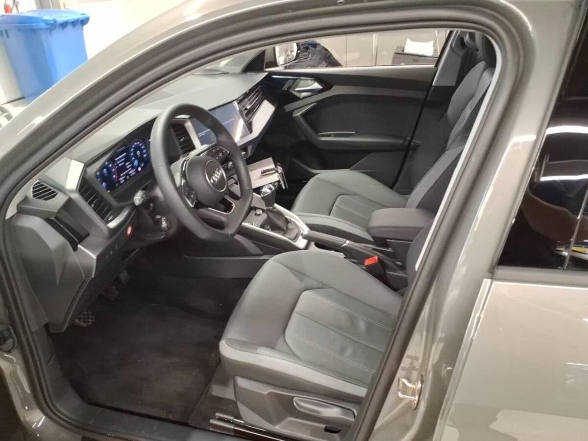 Audi A1 allstreet 30 TFSI LED ACC 18 Keyless FLA