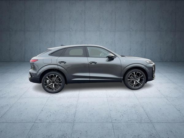 Audi Q3 Sportback TFSI S tr. LED 20 AHK FLA ACC Keyle