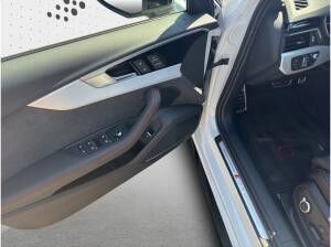 Audi RS4 RS 4 Avant quattro AHK*290km/h*Sportabgas*Pano