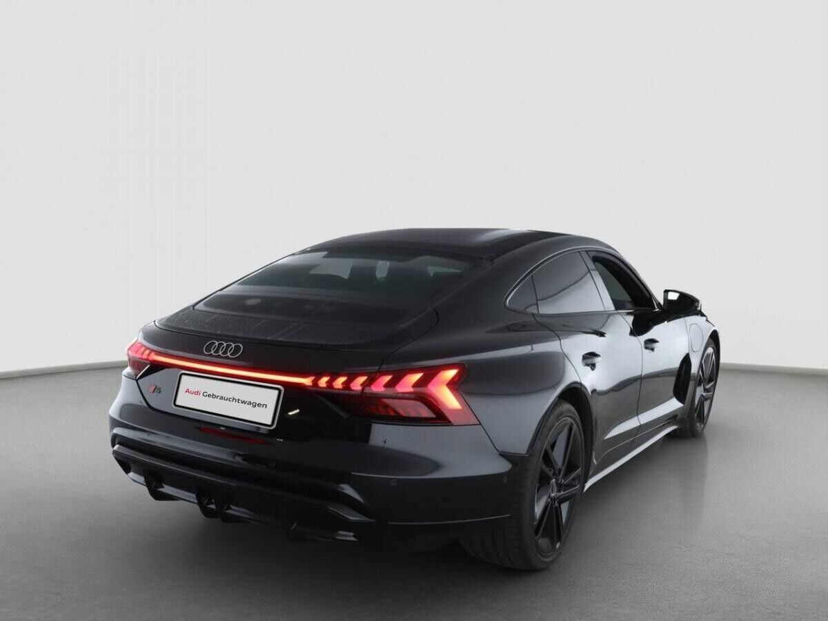 Audi e-tron GT SQUATTRO MATRIX+PANO+WABEN+KAMERA+HUD
