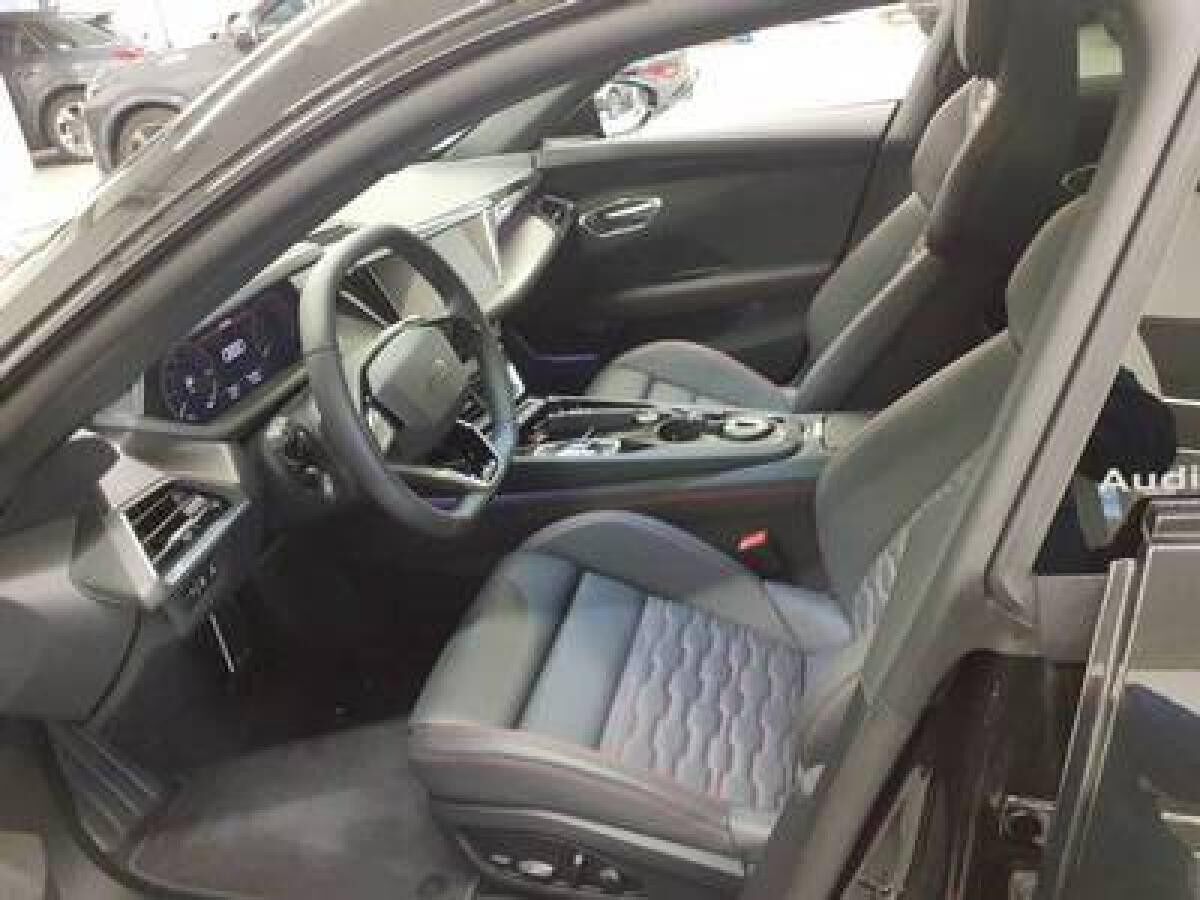 Audi e-tron GT SQUATTRO MATRIX+PANO+WABEN+KAMERA+HUD