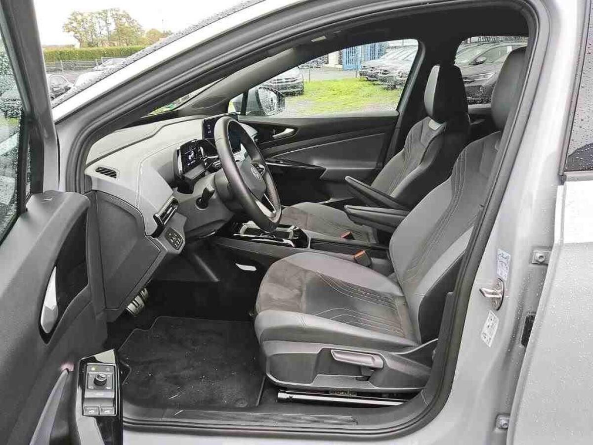 Volkswagen ID.5 Pro/ Navi, Matrix, Standklima, WP, AHK, RFK