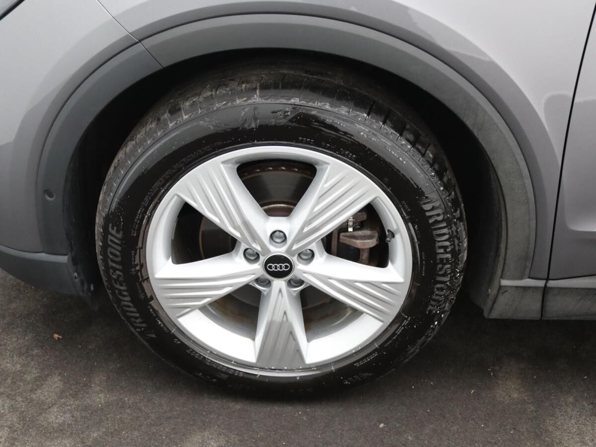 Audi Q4 e-tron 35 / MMI-Navi plus, ParkAssi, LED, RFK