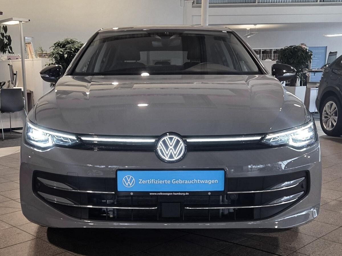 Volkswagen Golf 1.5 eTSI DSG AHK Ganzjahresreifen LED