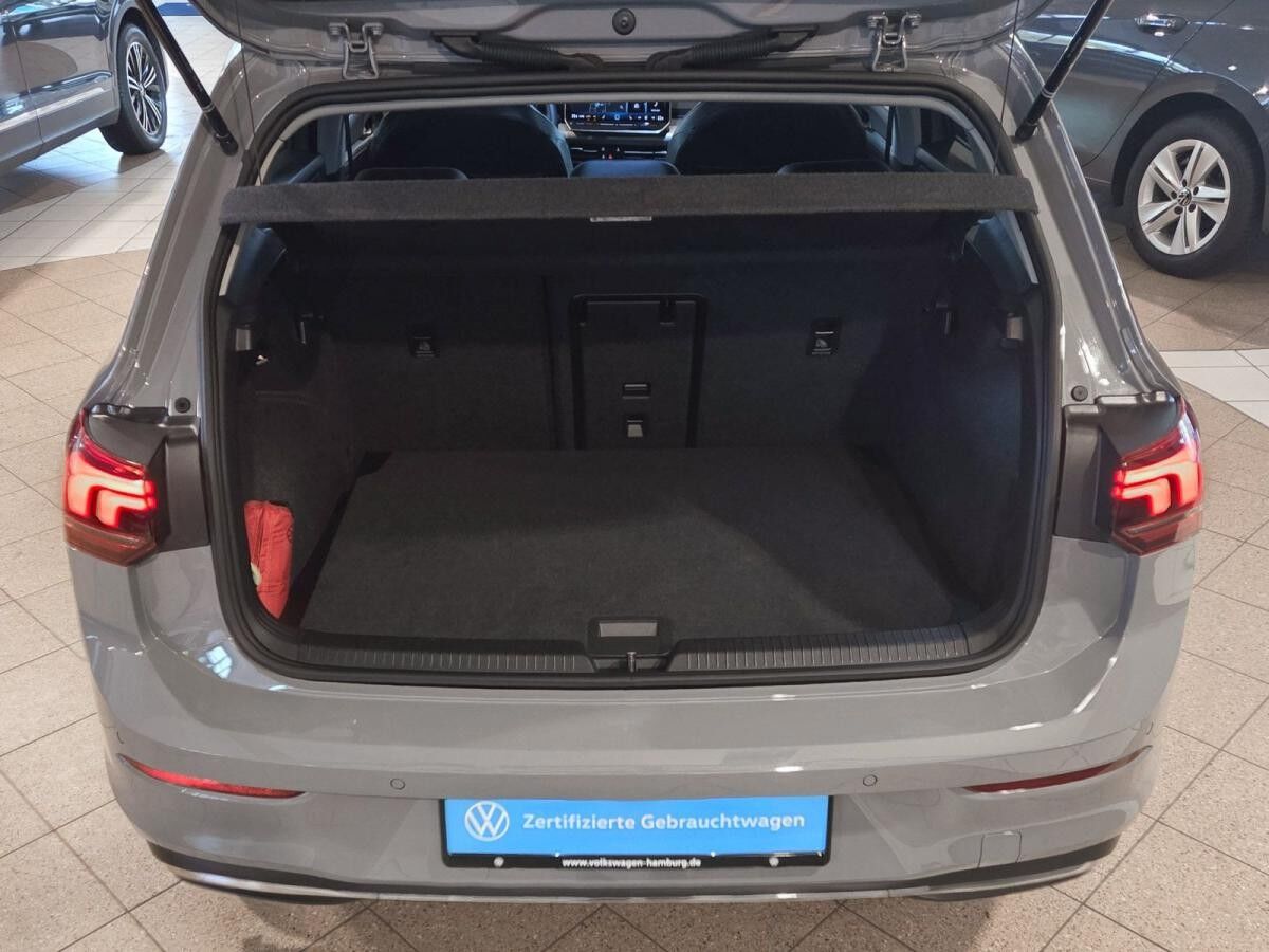 Volkswagen Golf 1.5 eTSI DSG AHK Ganzjahresreifen LED