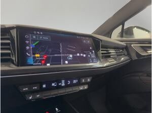 Audi Q4 e-tron 45 edition S line Matrix Pano AHK Navi