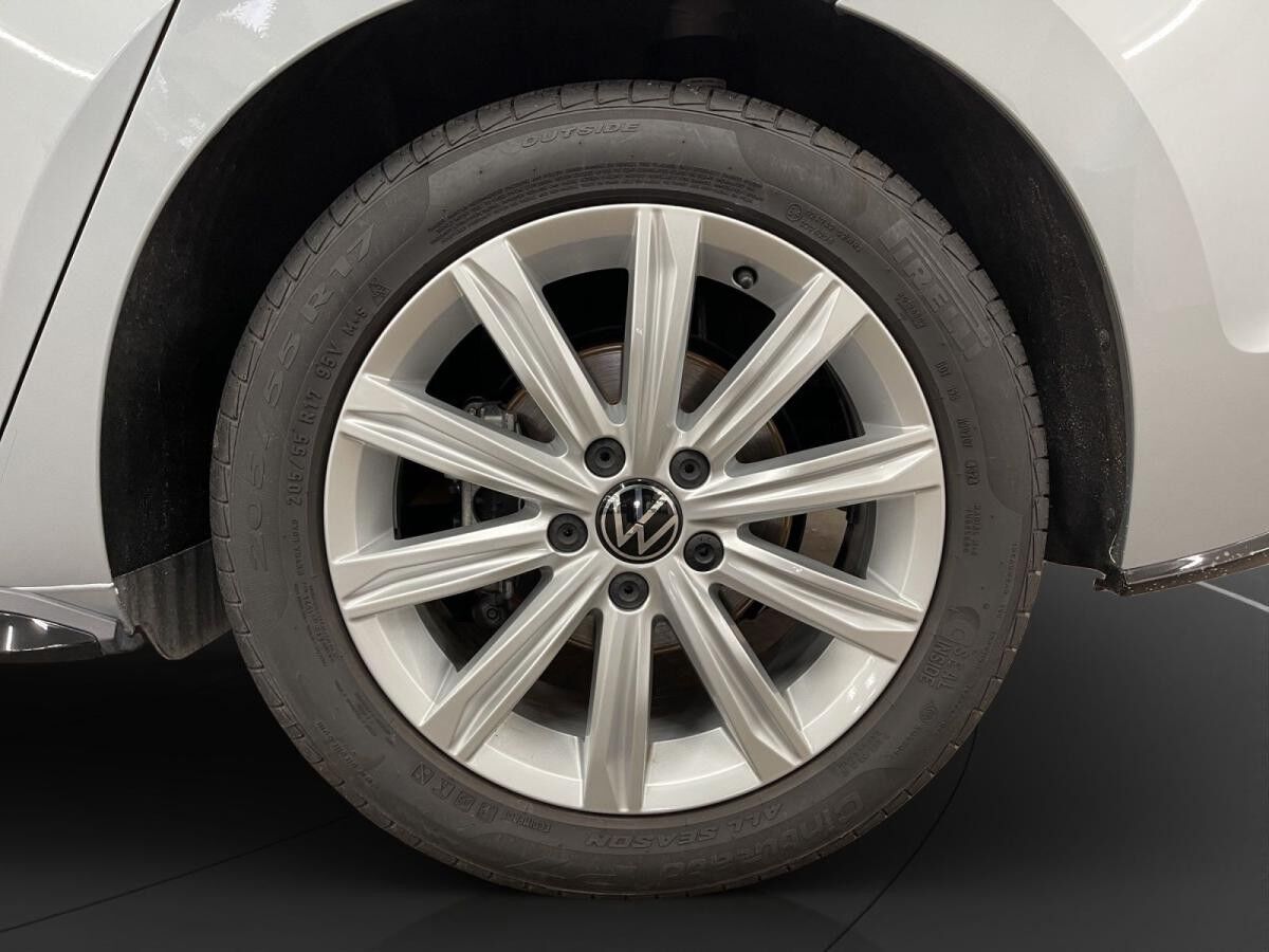 Volkswagen Touran 1.5 TSI R-Line LED LM 17" Navi PDC+RFK ACC