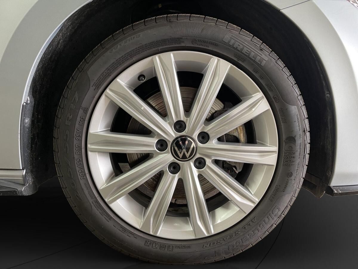 Volkswagen Touran 1.5 TSI R-Line LED LM 17" Navi PDC+RFK ACC