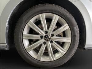 Volkswagen Touran 1.5 TSI R-Line LED LM 17" Navi PDC+RFK ACC