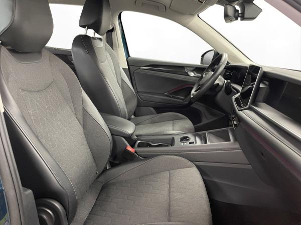 Volkswagen Tayron 2.0 TDI 4M Life 7-Sitzer AHK Matrix LM 18" Navi ACC