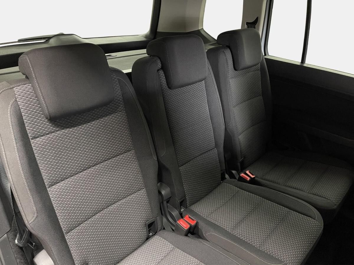 Volkswagen Touran 1.5 TSI R-Line LED LM 17" Navi PDC+RFK ACC