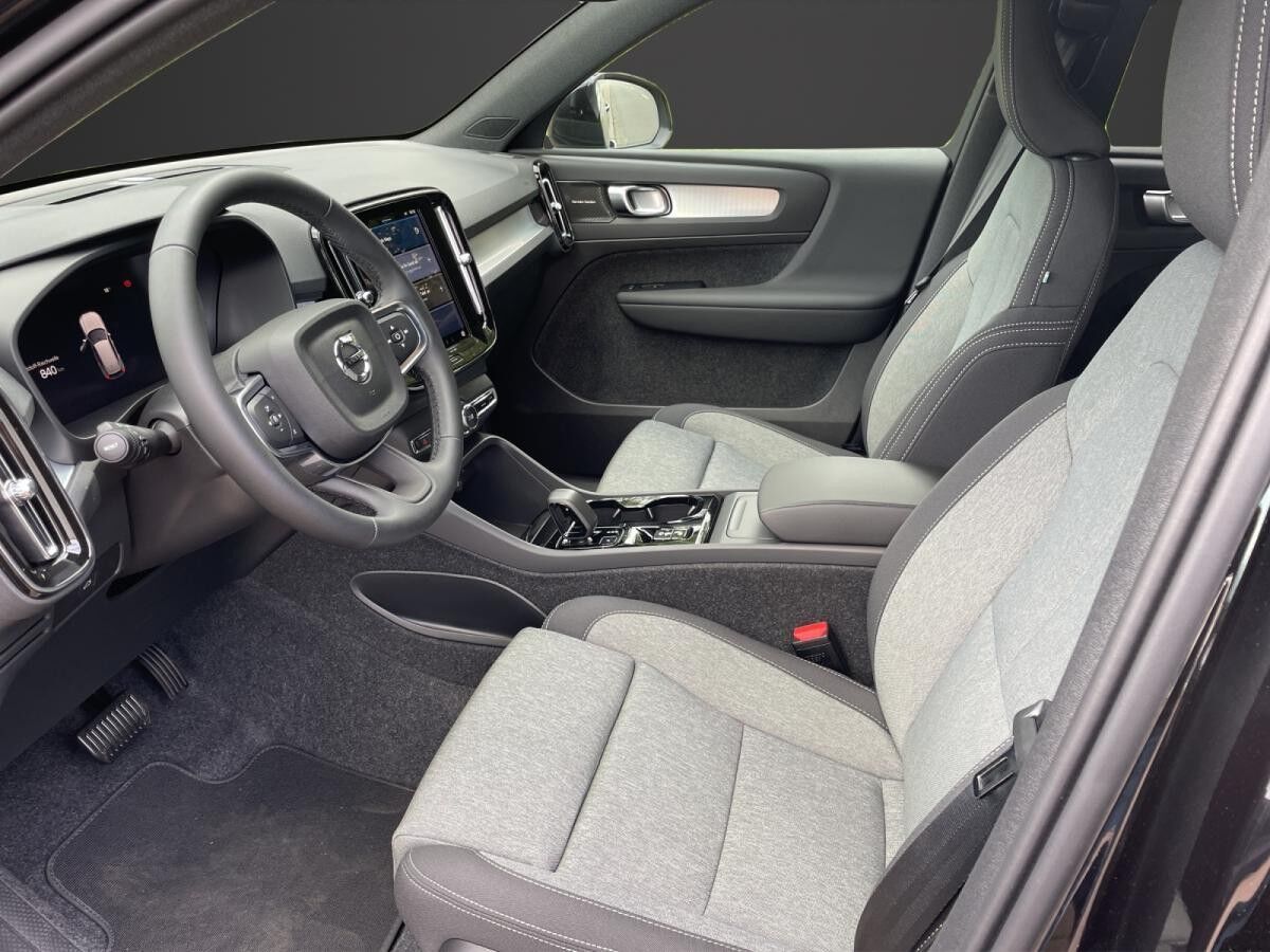 Volvo XC40 B3 Plus Black Edition - sofort verfügbar