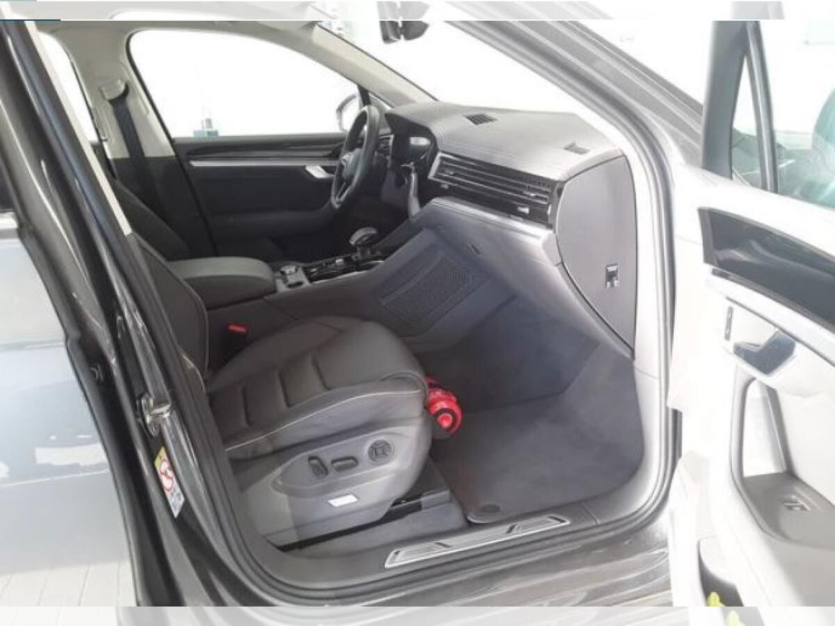 Volkswagen Touareg 3.0 TSI Elegance 4Motion Matrix AHK 20" STHZ 💥Top LEASING AKTION💥 Volkswagen Touareg 3.0 TSI Elegance 4Motion Matrix AHK 20" STHZ 💥Top LEASING AKTION💥