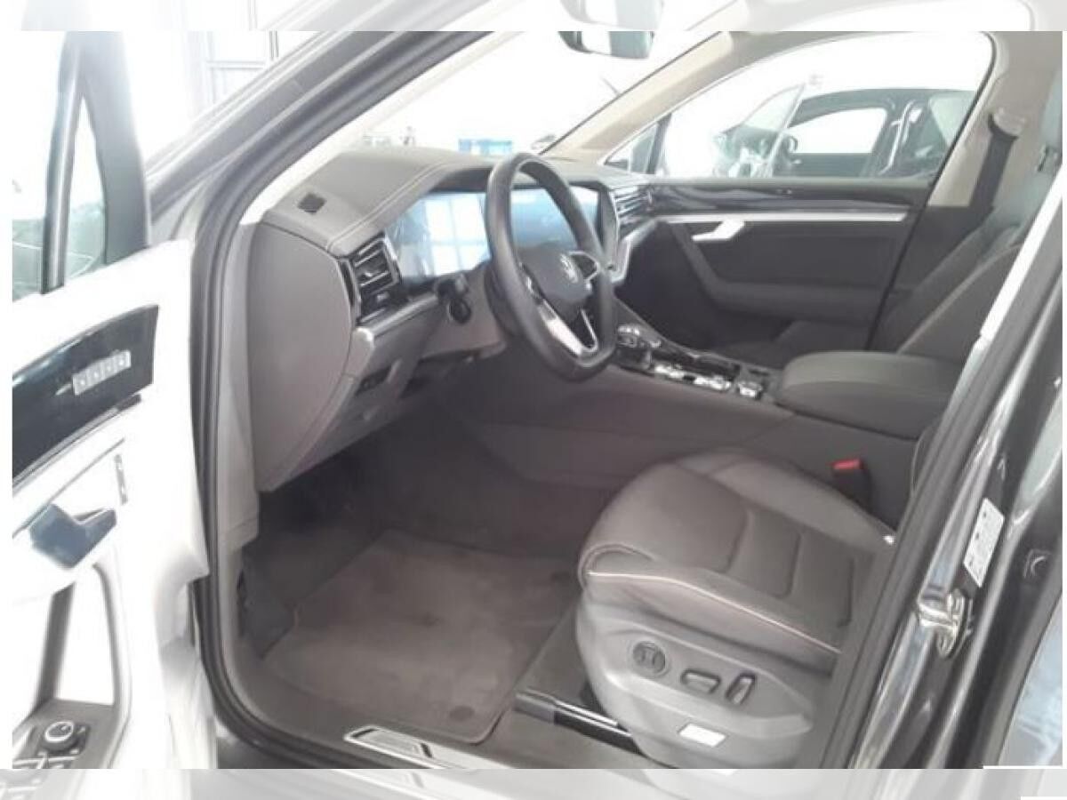 Volkswagen Touareg 3.0 TSI Elegance 4Motion Matrix AHK 20" STHZ 💥Top LEASING AKTION💥 Volkswagen Touareg 3.0 TSI Elegance 4Motion Matrix AHK 20" STHZ 💥Top LEASING AKTION💥
