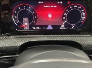 Volkswagen Golf VIII Variant 1.5 eTSI R-Line AHK Pano Matrix LM 18" Navi RFK ACC