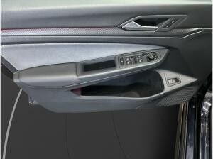 Volkswagen Golf VIII Variant 1.5 eTSI R-Line AHK Pano Matrix LM 18" Navi RFK ACC