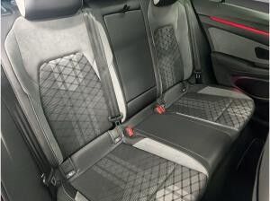 Volkswagen Golf VIII Variant 1.5 eTSI R-Line AHK Pano Matrix LM 18" Navi RFK ACC