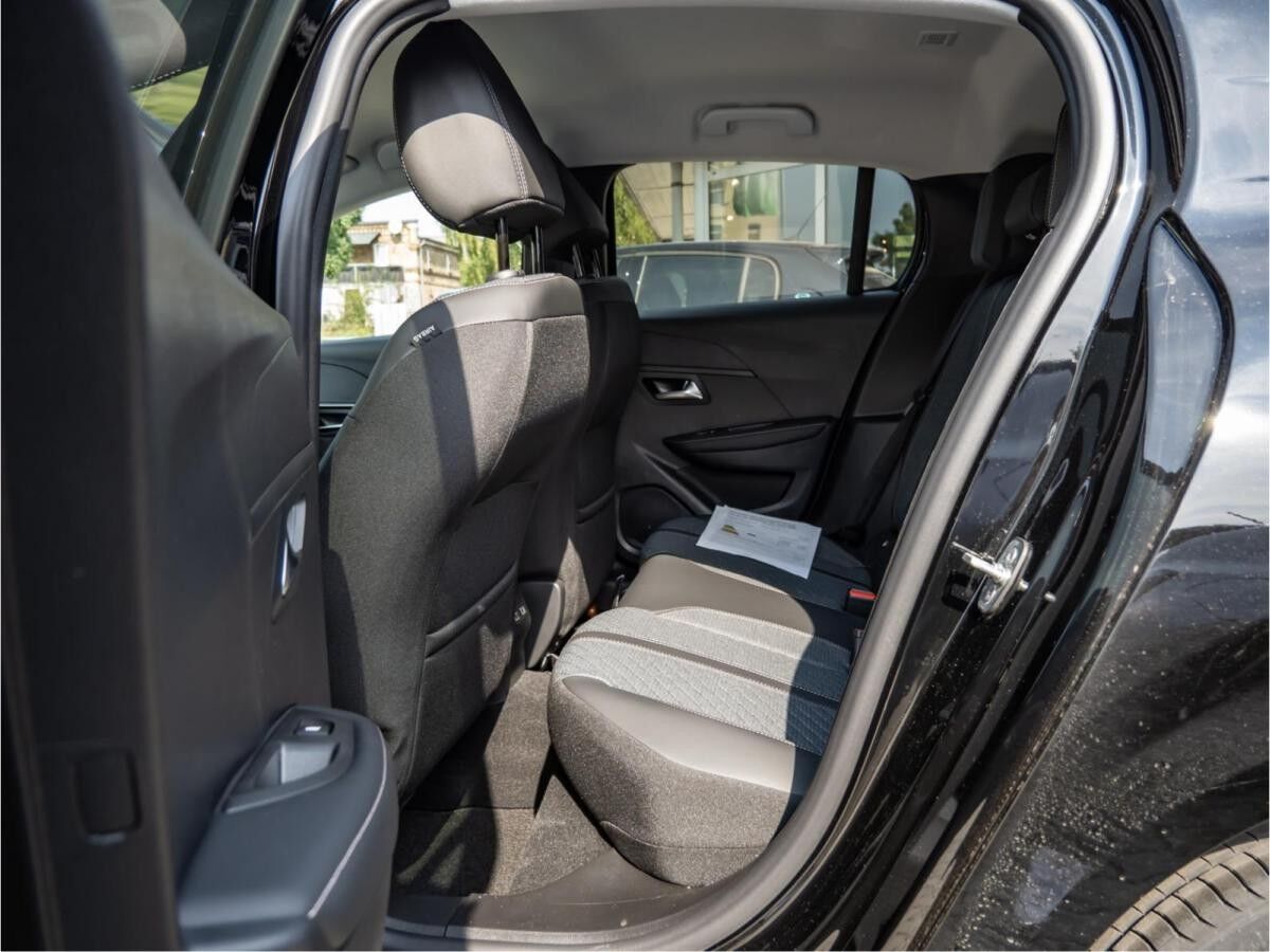 Peugeot 208 ALLURE HYBRID 110 e-DSC6 *SOFORT*