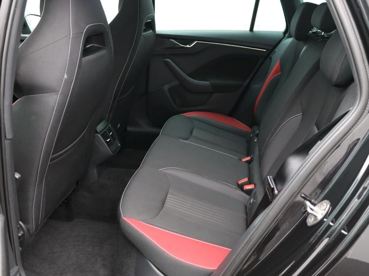 Skoda Kamiq Monte Carlo 1.5 TSI DSG / Pano, LED, ACC