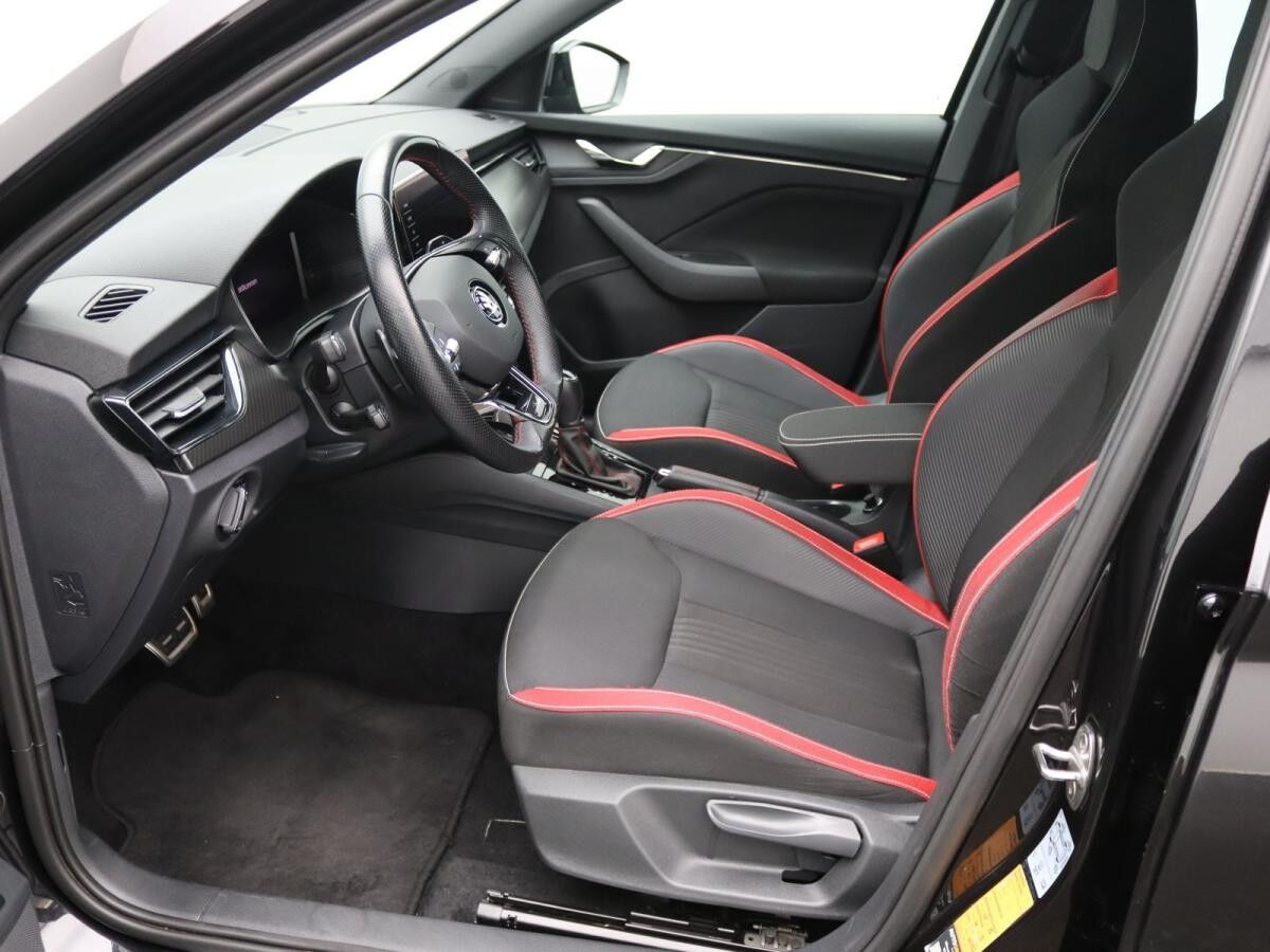 Skoda Kamiq Monte Carlo 1.5 TSI DSG / Pano, LED, ACC