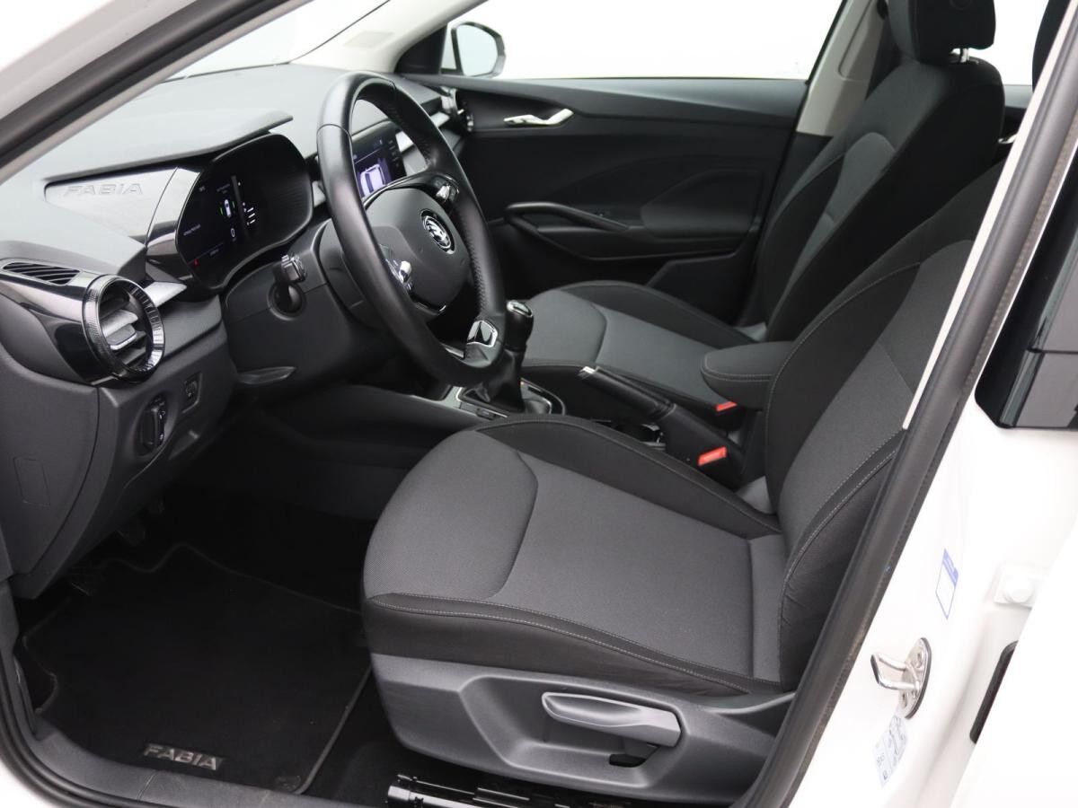 Skoda Fabia Style 1.0 TSI / LED, ACC, Navi, PDC, SHZ