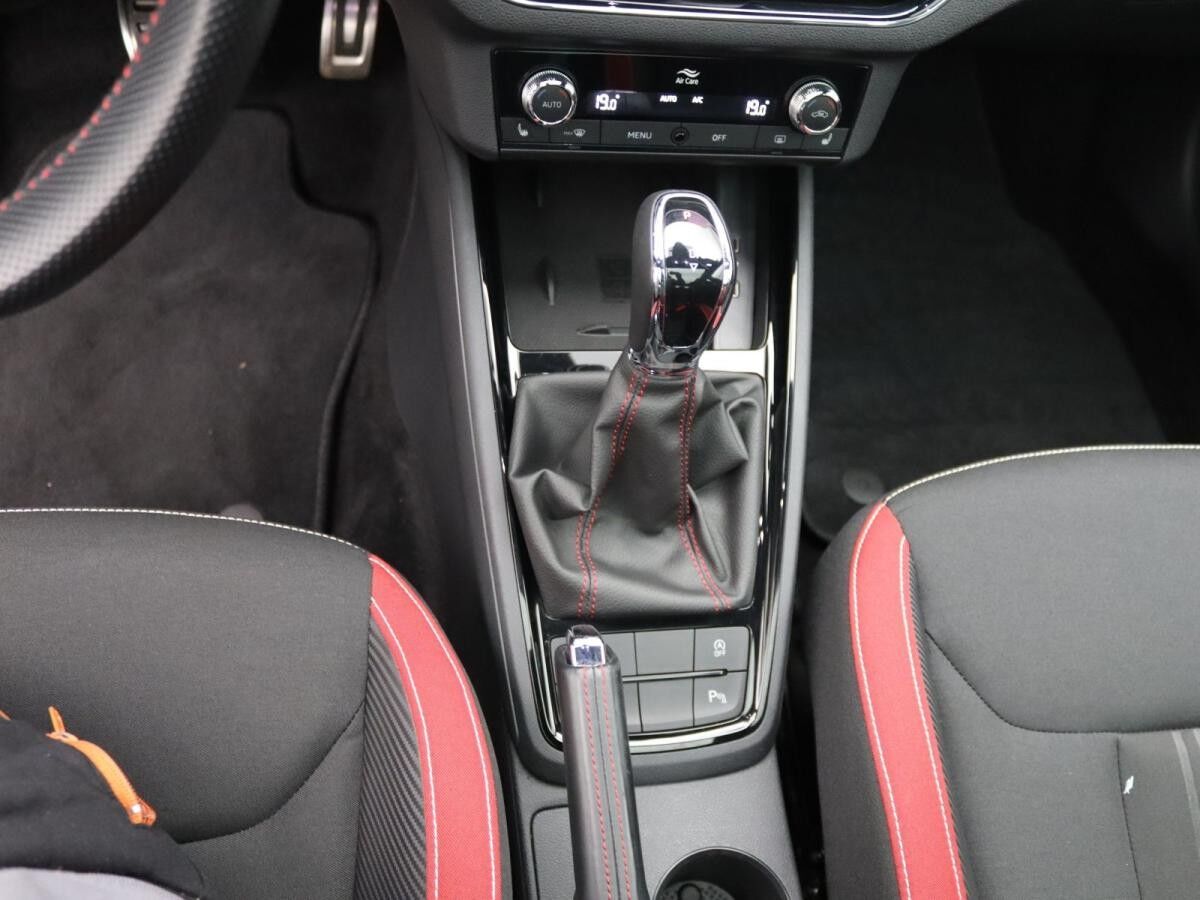 Skoda Kamiq Monte Carlo 1.5 TSI DSG / Navi, Pano, AHK