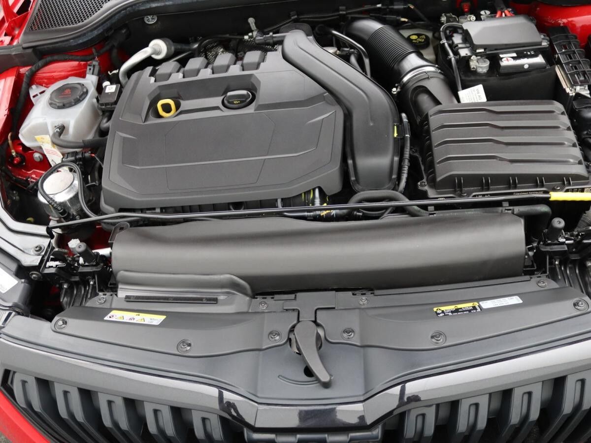 Skoda Kamiq Monte Carlo 1.5 TSI DSG / Navi, Pano, AHK