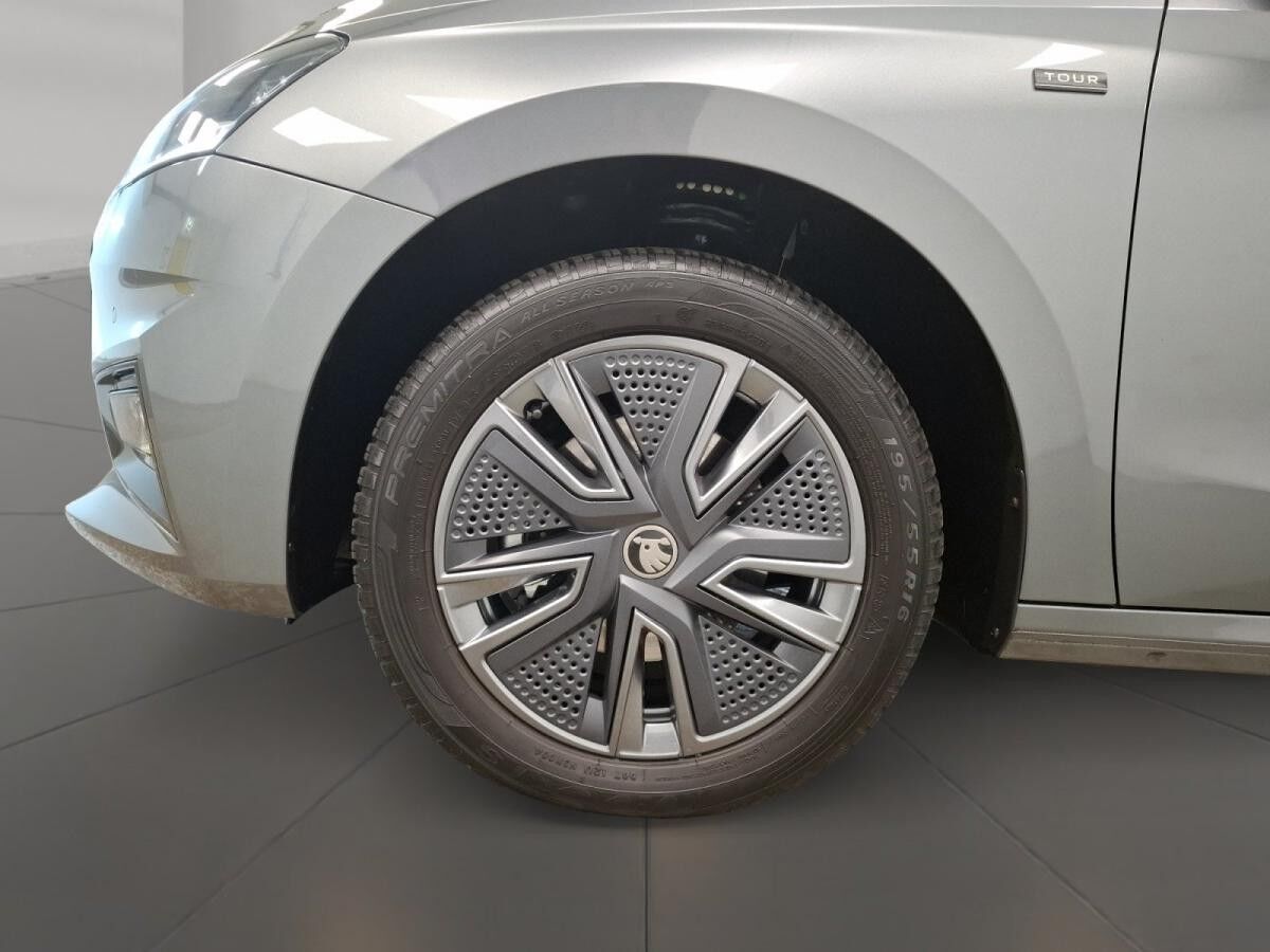 Skoda Fabia 1.0 TSI RFK LED Navi KeyLess PDC