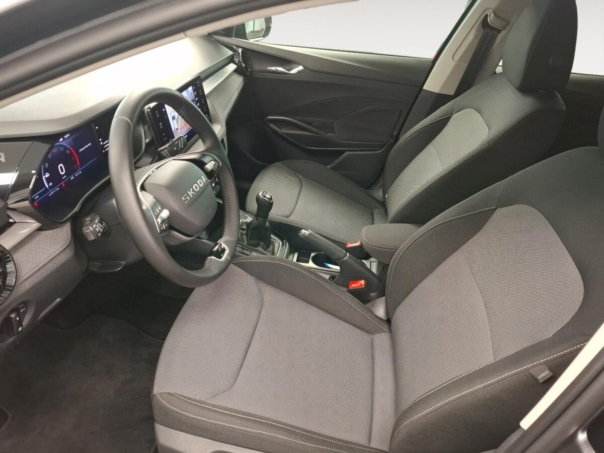 Skoda Fabia 1.0 TSI RFK LED Navi KeyLess PDC