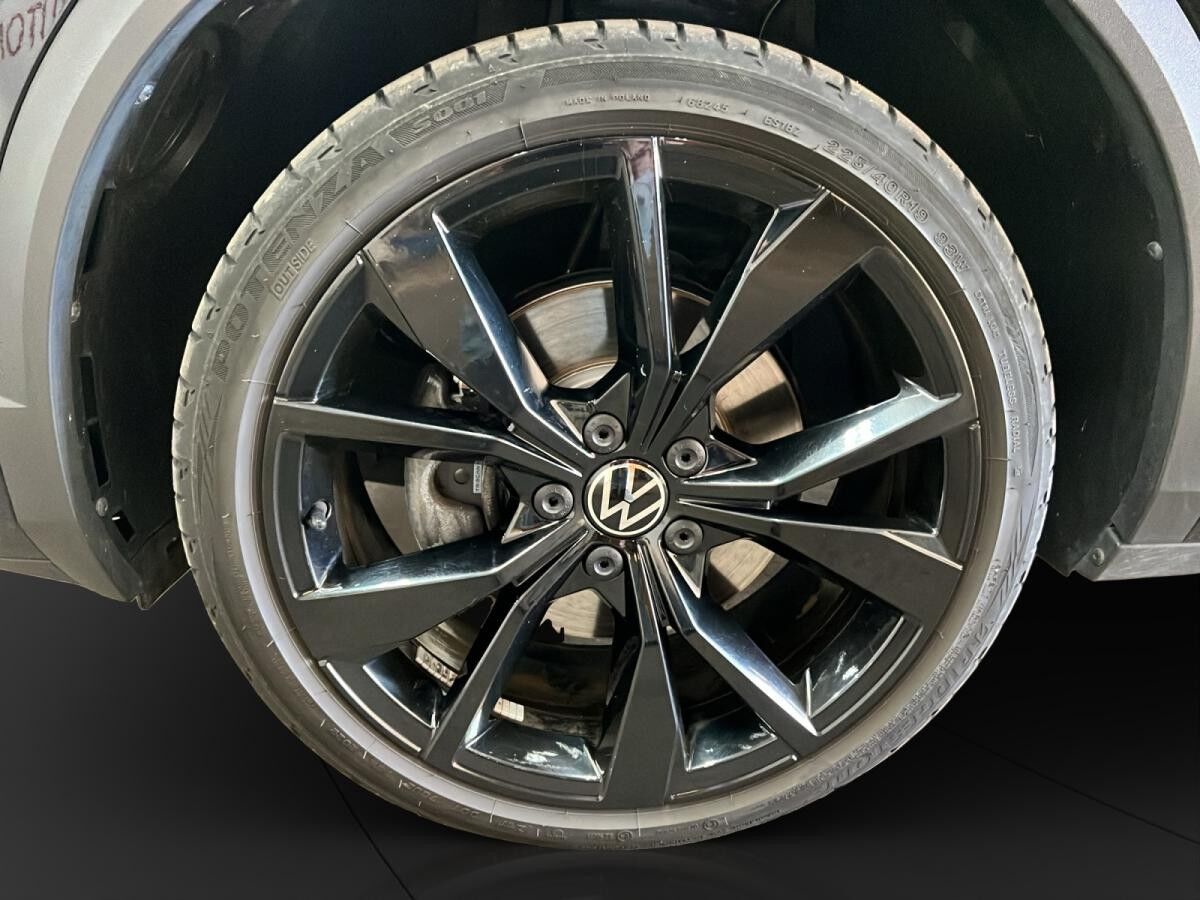 Volkswagen T-Roc 2.0 TSI 4M R-Line AHK Pano Matrix LM 19" RFK ACC