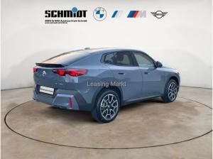 BMW X2 sDrive20d Premium Paket Panorama 19Zoll