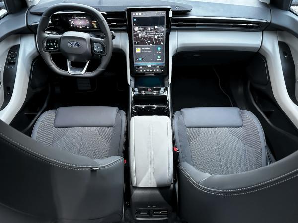 Ford Explorer Extended Range 77kWh RWD