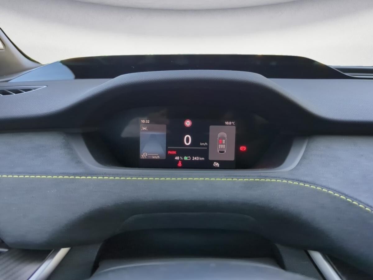 Skoda Elroq RS 340PS 4x4 ! 21-ZOLL / AHK / MAXX-PAKET / WÄRMEPUMPE / WINTER!