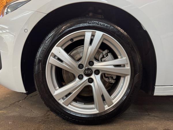 Audi A5 Avant TDI WINTERRÄDER S line AHK KAM NAV SHZ ACC