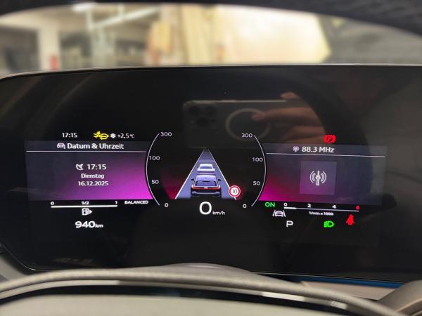 Audi A5 Avant TDI WINTERRÄDER S line AHK KAM NAV SHZ ACC