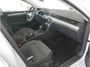 Volkswagen Passat Variant Business 1.5 TSI DSG / Navi, LED