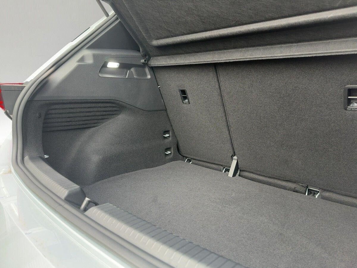 Cupra Born e-Boost electric R-KAM NAV LED WÄPU