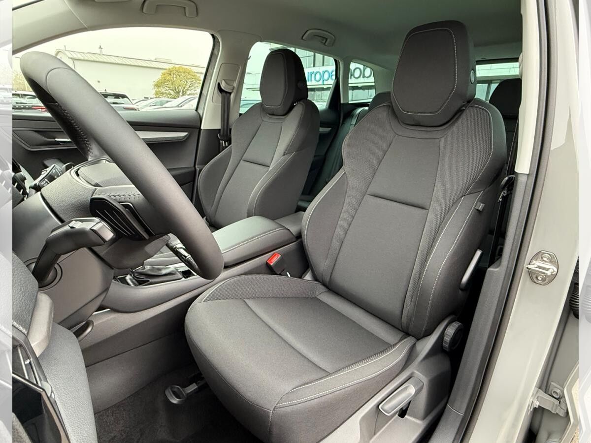 Skoda Karoq SELECTION 1.5 TSI DSG (UVP 43.359€ /KW48/25) AHK/PARK/WINTER/KESSY/230V/4J.GARA./UVM.