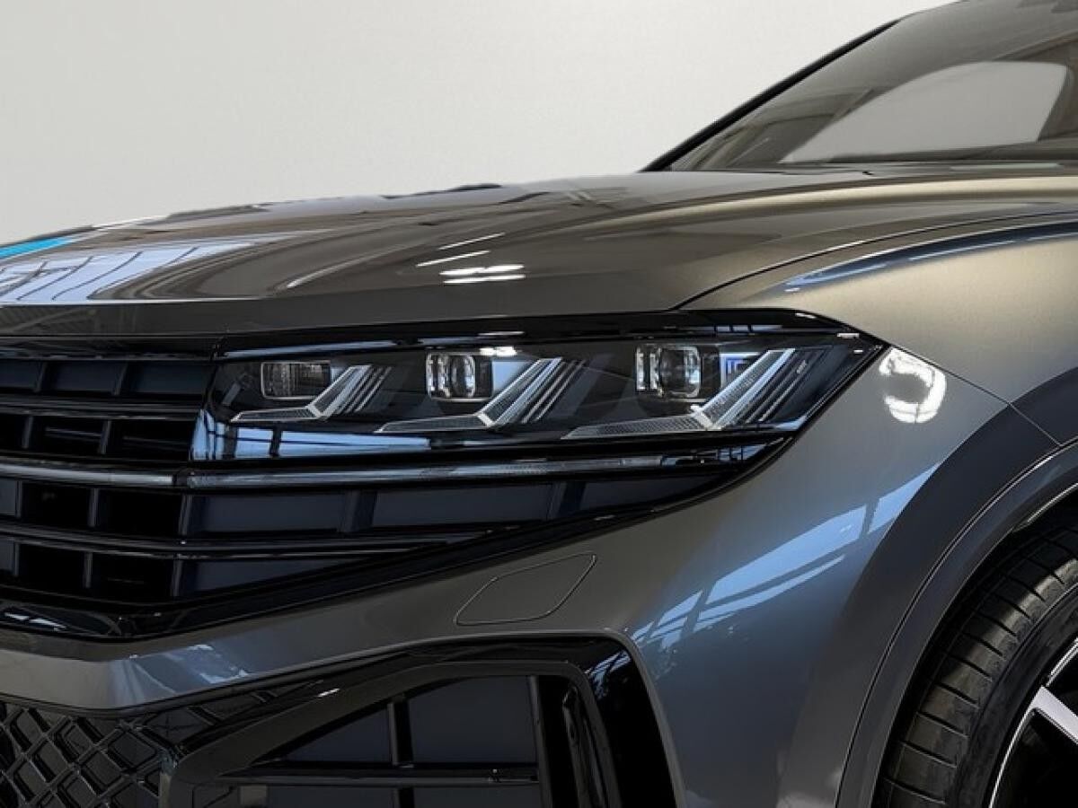 Volkswagen Touareg 3.0TDI 4M R-Line AHK+HUD+PANO+STDHZ+22"+