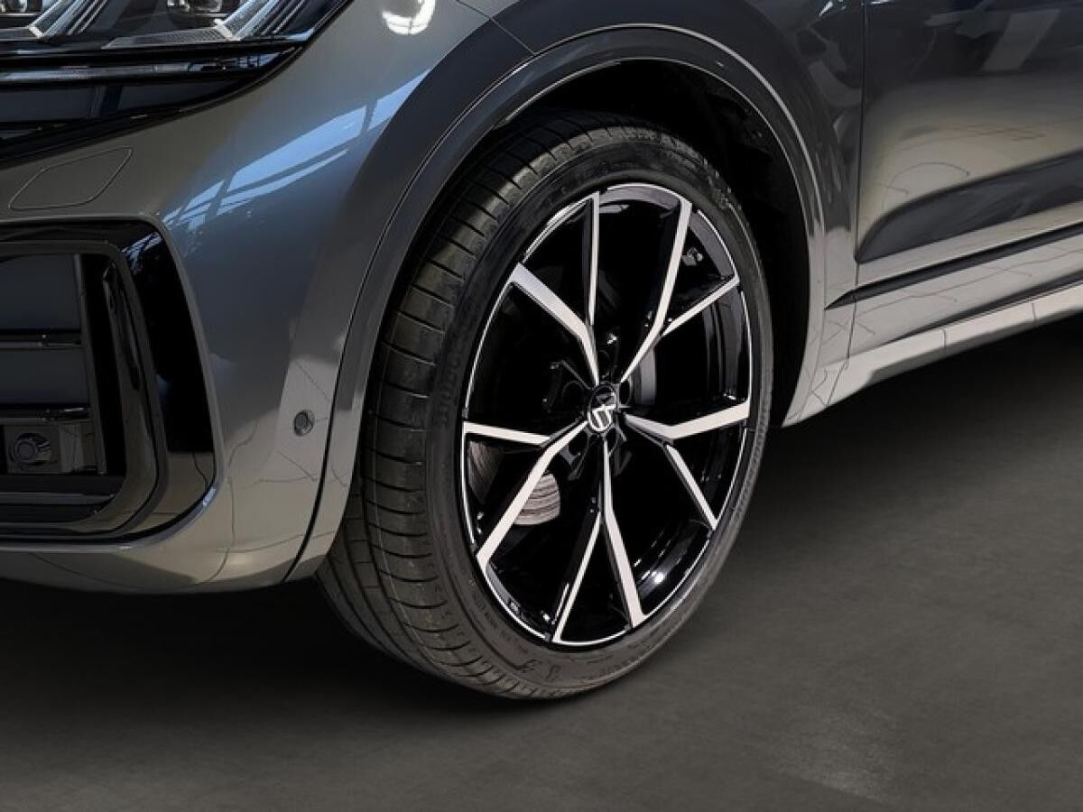 Volkswagen Touareg 3.0TDI 4M R-Line AHK+HUD+PANO+STDHZ+22"+