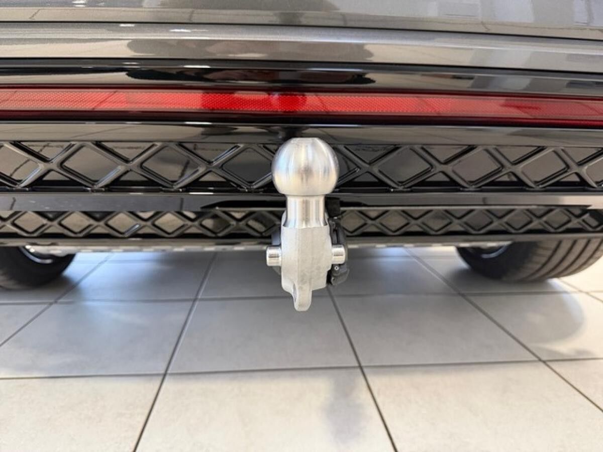 Volkswagen Touareg 3.0TDI 4M R-Line AHK+HUD+PANO+STDHZ+22"+