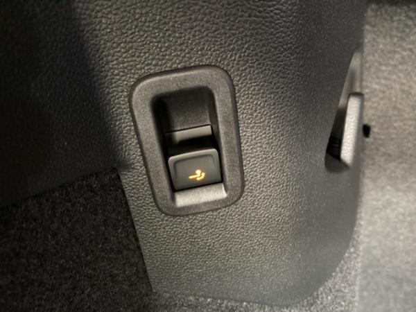 Volkswagen Golf VIII GTE 1.5 eHybrid OPF DSG KLIMA LED NAVI