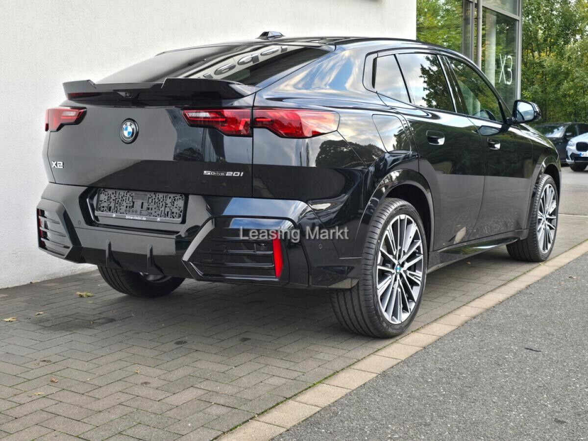 BMW X2 sDrive20i Steptronic DCT Navi DSG Tempom.aktiv Bluetooth PDC